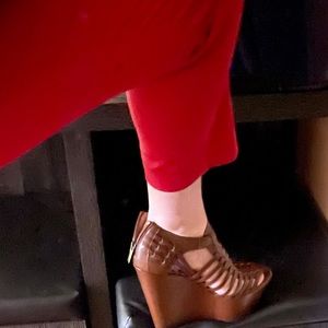 Vera Wang collection leather sandals, platform